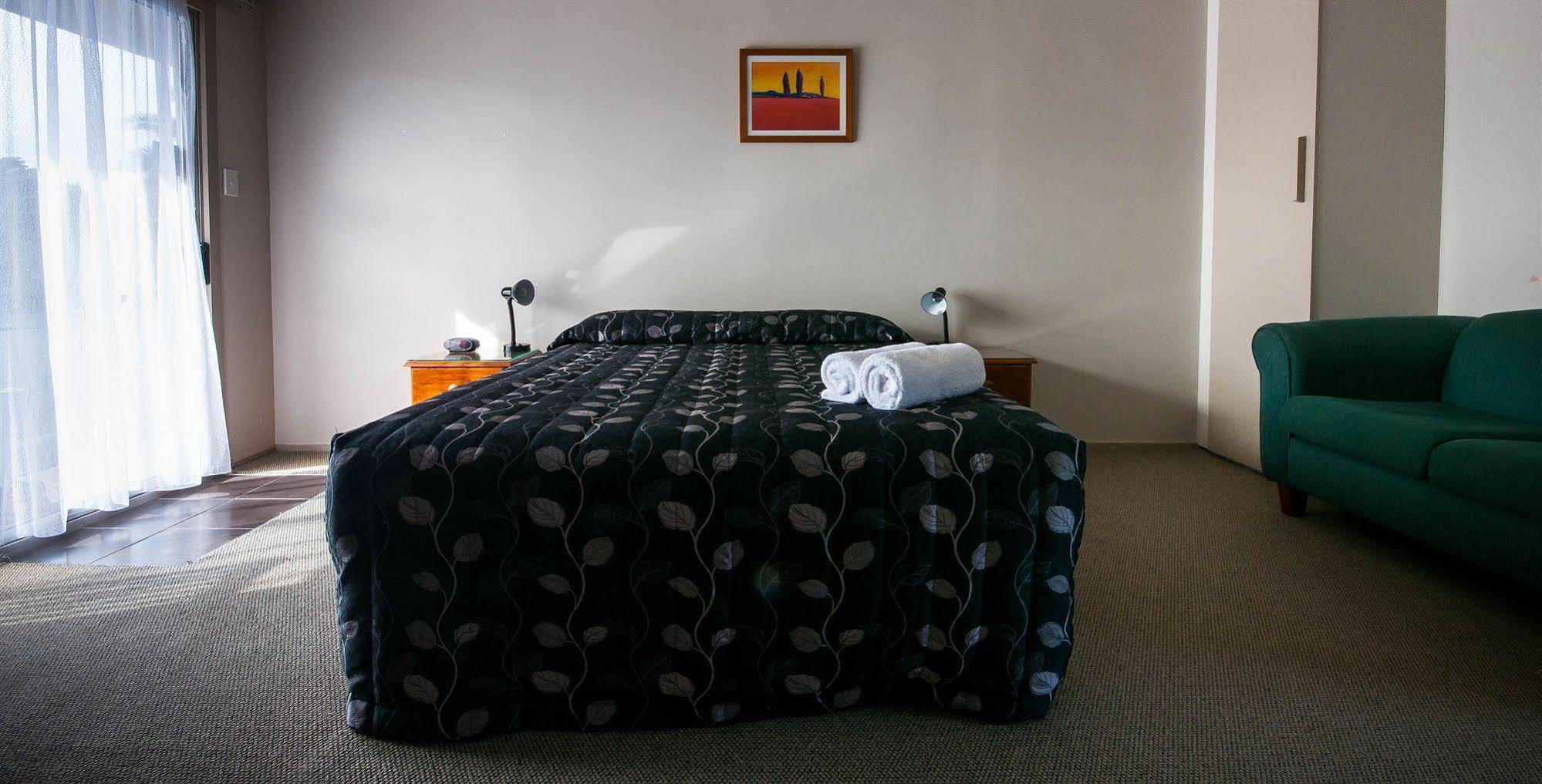 Charles Court Motel Greymouth Exteriör bild
